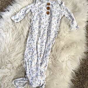 Caden Lane White Ribbed Knot Gown with Blue Floral Print